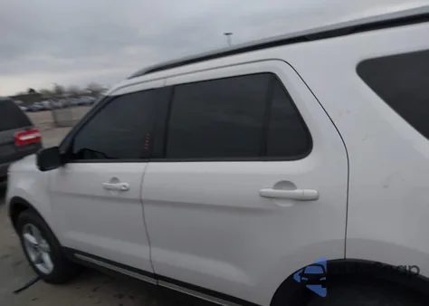 2017 Ford Explorer Xlt z USA, uszkodzony, nr VIN 1FM5K8D83HGD56777